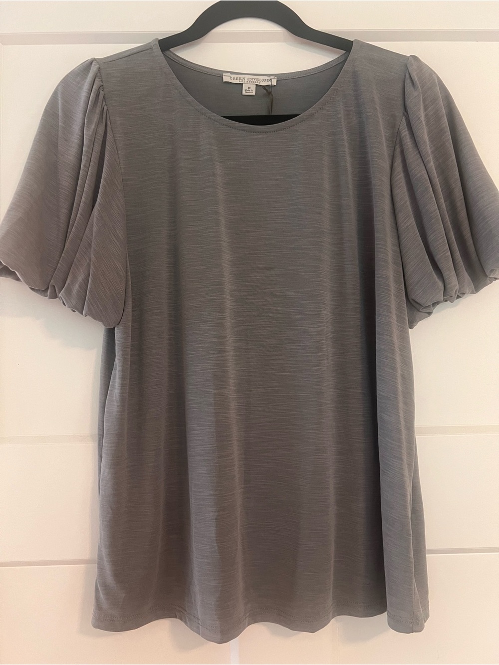 NWT Green Envelope Gray Pleated Puff-Sleeve Short Sleeve Top